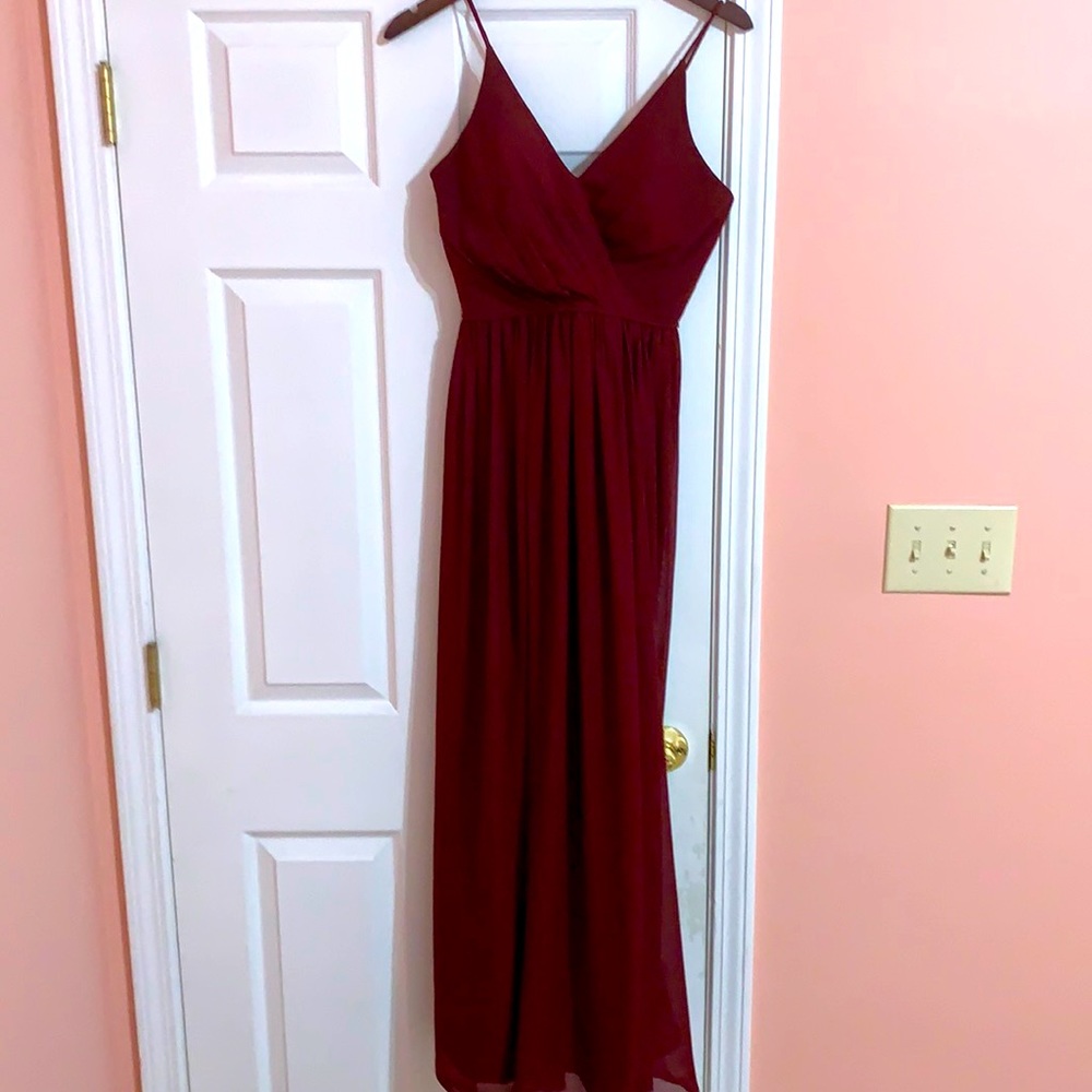 JJ’s House Burgandy Bridesmaid dress